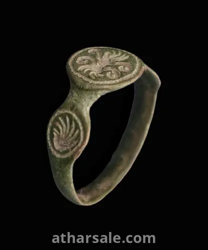 خاتم برونزي يعود للعصر البيزنطي