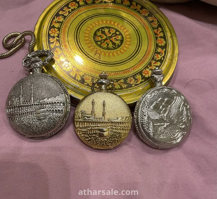 ساعات قديمة