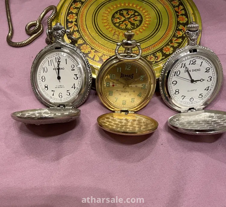 ساعات قديمة