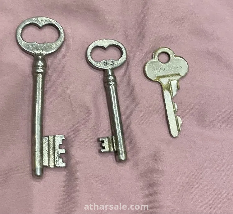 ساعات قديمة