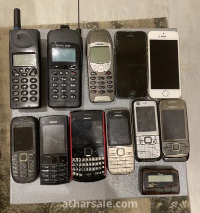 جوالات قديمة وبياجر