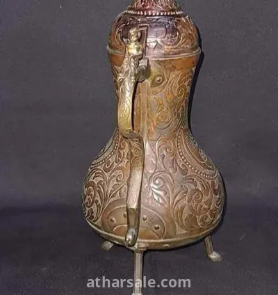 اثار اسلاميه قديمه من العصر الاندلسي قطعه تجمع بين الفن الاسلامى والفن الاندلسى  المتمثل فى شعار  اسبانيا بلاد الأندلس قطعه نادره تجمع بين ثقفتين 4