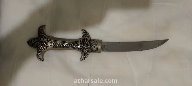 خنجر قديم للبيع