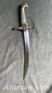 خنجر تقليدي مزخرف 1