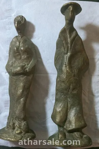 تمثال من البرونز