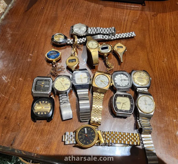 ساعات قديمه