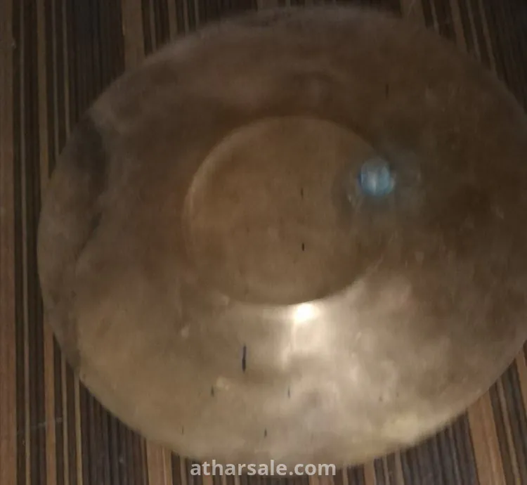 طبق نحاسي مزخرف