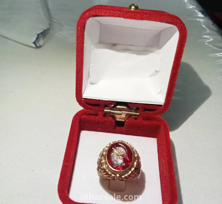 خاتم ياقوتة حمراء