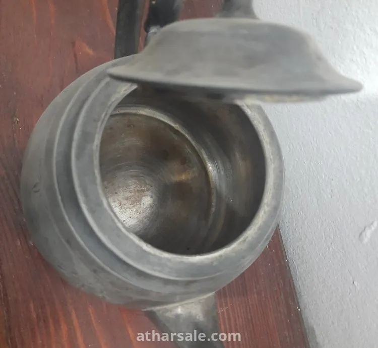 ابريق قديم جدا