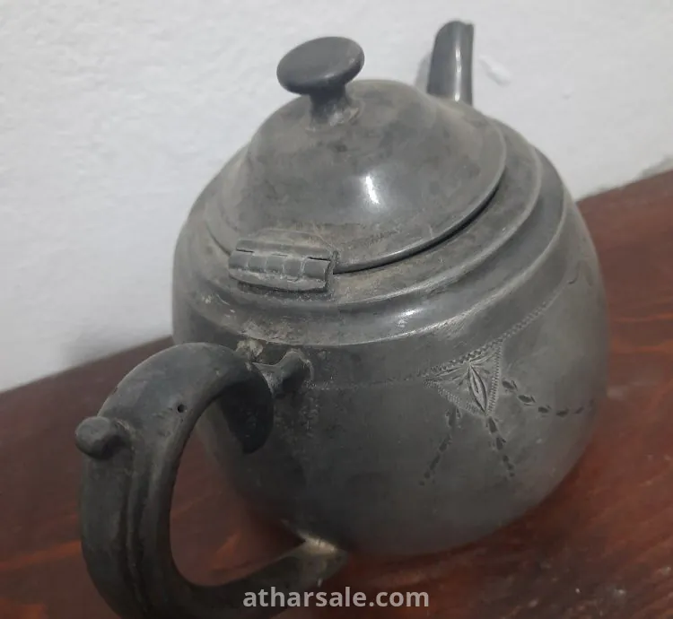 ابريق قديم جدا