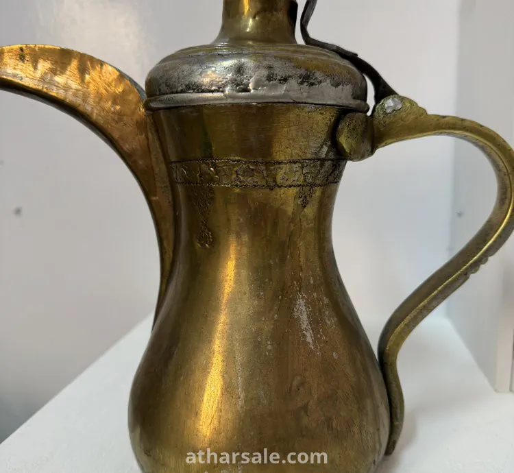 دلة قديمة بحالة جيده