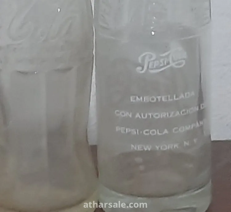 قنينتان زجاج