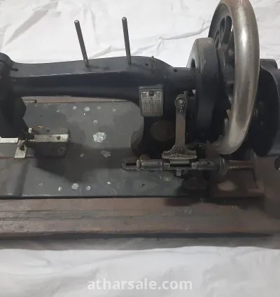 ماكينة خياطة قديمة 5