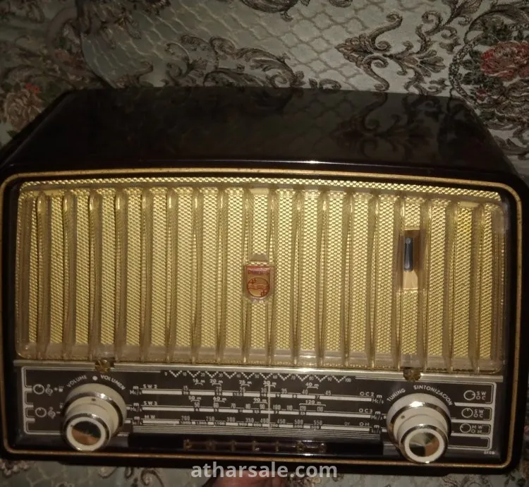 راديو فيليبس قديم جدا جدا ونظيف جدا جدا