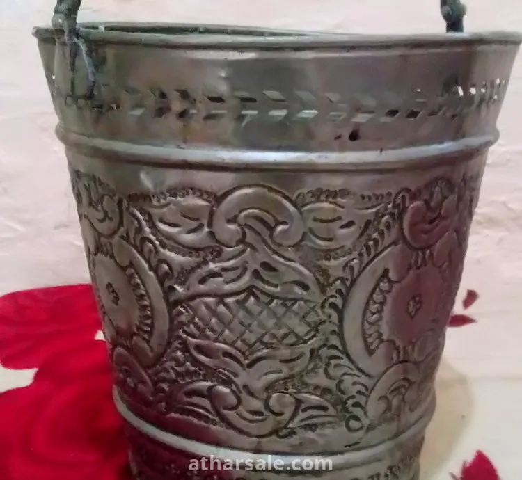 سطل قديم نادر منقوش بطريقة راءعة