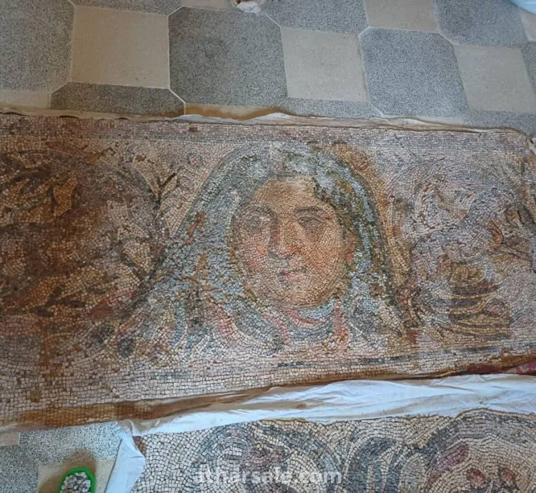 لوحات فسيفساء