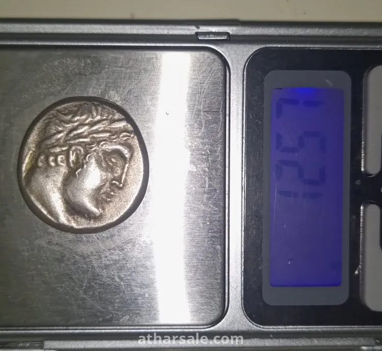 عملة اثريه فضيه