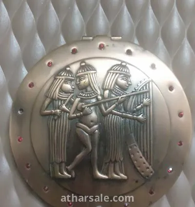 مرأه نحاسيه قيمه ونادرة وقديمه جدا من العصر الروماني