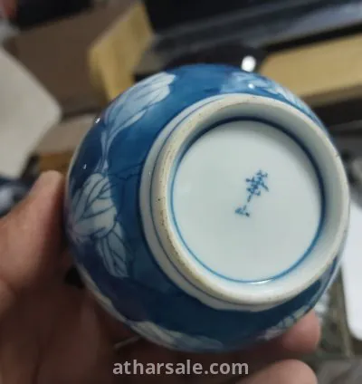 تحف قديمة معها ميداليات و دبابيس الروتاري 3