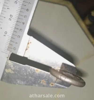 عملة اثريه فضيه