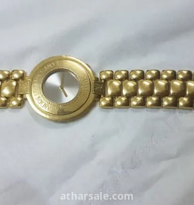 ساعة سويسرية بتصميم كلاسيكي 4