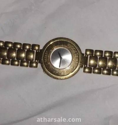 ساعة سويسرية بتصميم كلاسيكي 3