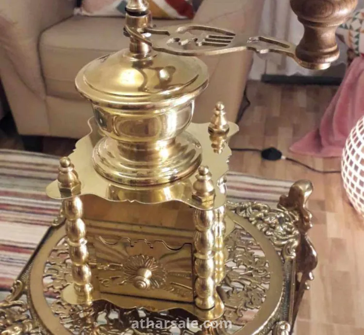 طاحونة قهوة من النحاس الخاص