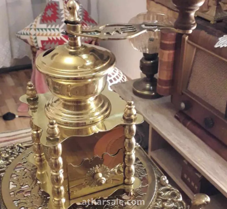طاحونة قهوة من النحاس الخاص