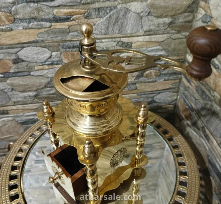 طاحونة قهوة من النحاس الخاص