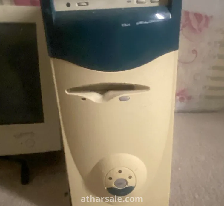 كمبيوتر قديم