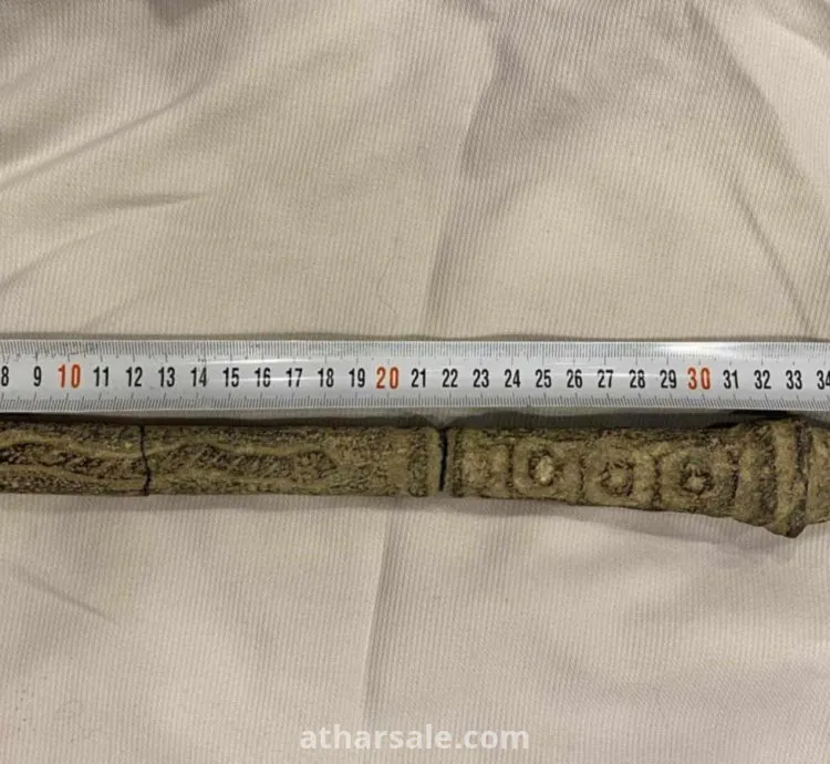 اثار وعملات وتمثال يهودية  واحجار كريمة