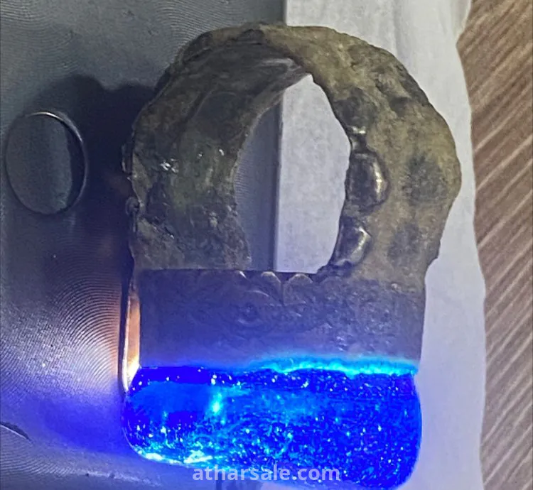 اثار وعملات وتمثال يهودية  واحجار كريمة