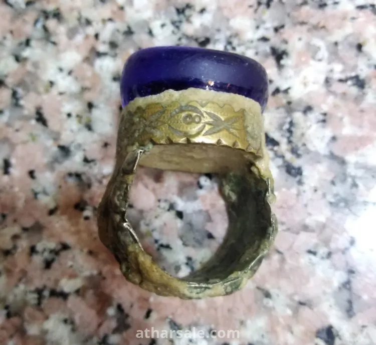 اثار وعملات وتمثال يهودية  واحجار كريمة