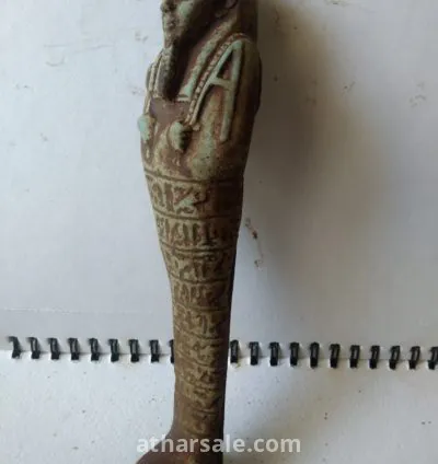 اثار اغريقيه قديمه عمرها اكثر من 2000 سنه بورسلان لشخصيه مكفنه كتابتها على صدرها بورسلان اغريقى 3