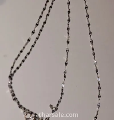 سلسال من الذهب الأبيض و الألماس