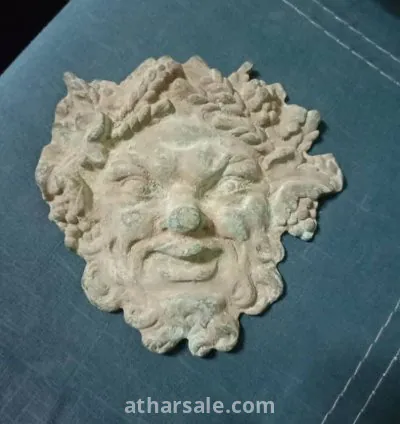 قناع من الـعصر الروماني نادر جدا