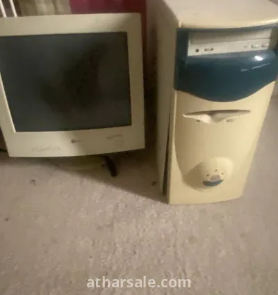 كمبيوتر قديم