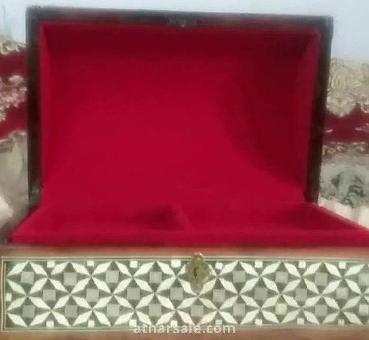 شكمجية للمجوهرات