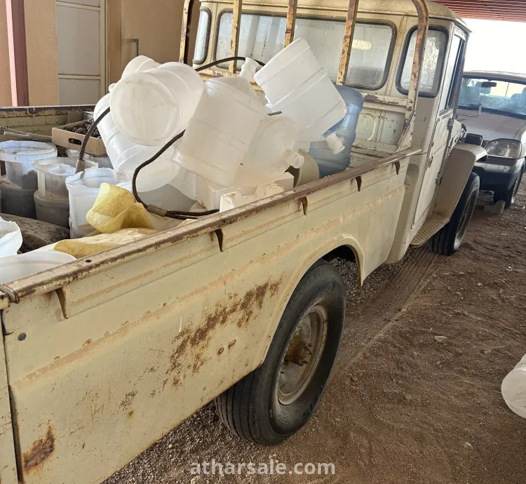 جيب تايوتا شاص ١٩٨١