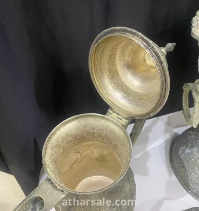 مقتنيات وتحف قديمة