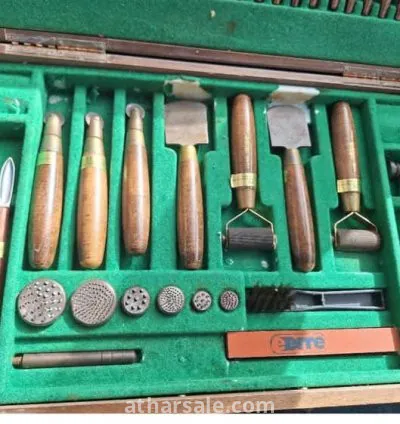 حقيبة نحث ايطالية الصنع  مكان التواجد في ليبيا