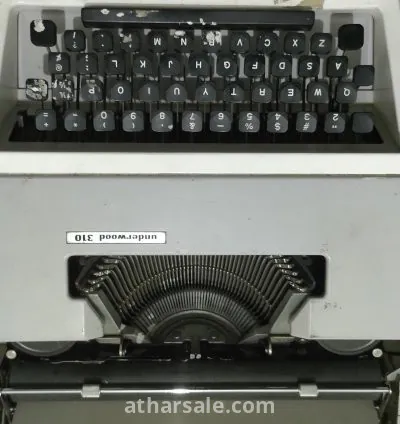 آلة كاتبه لغة انجليزية محمولة