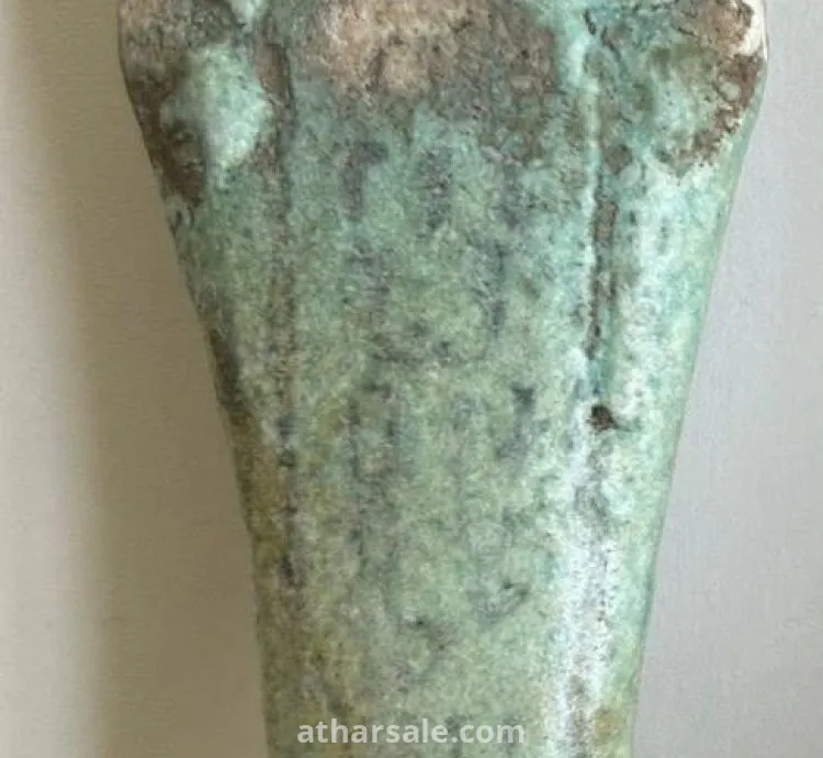 قطعه اثريه مصريه من الخزف