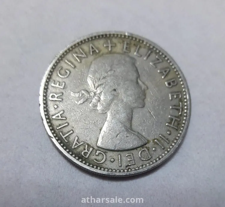 عملة معدنية بريطانية قديمة