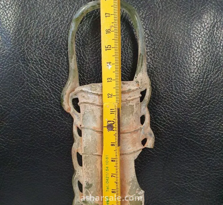 فازات أثرية من العهد المملوكي