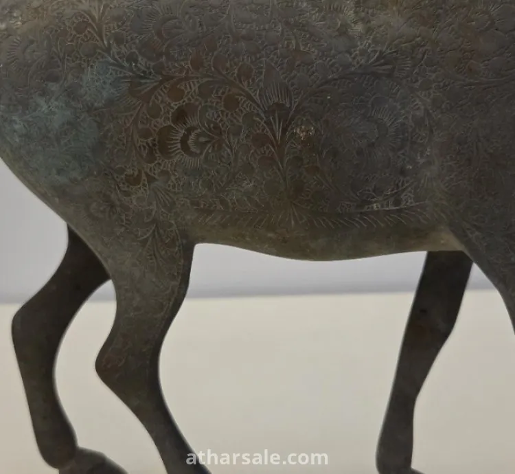 تحفة غزال نحاس قديم