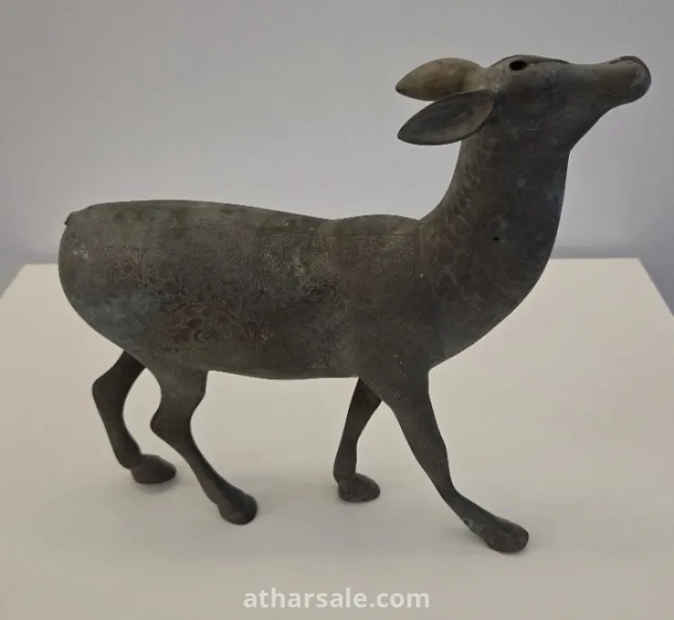 تحفة غزال نحاس قديم