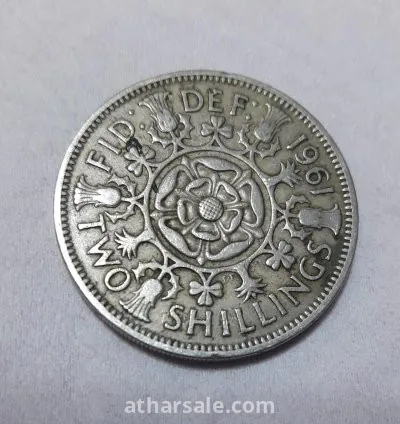 عملة معدنية بريطانية قديمة