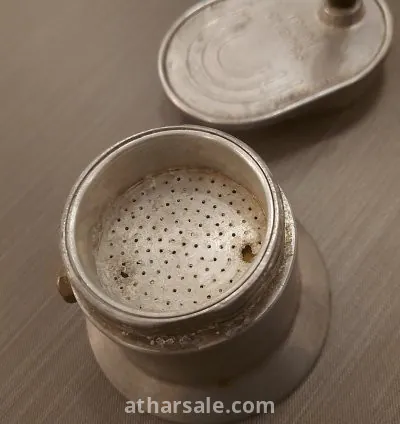 ماكنة تصنيع قهوة اسبرسوا قديمة