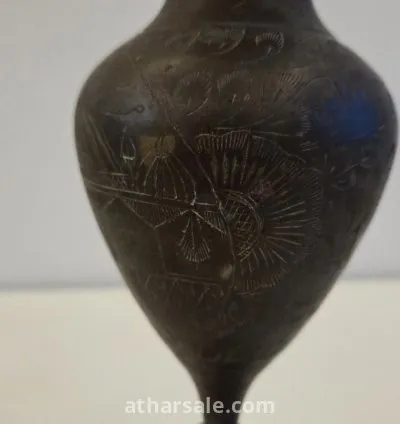 مزهرية نحاس قديمة